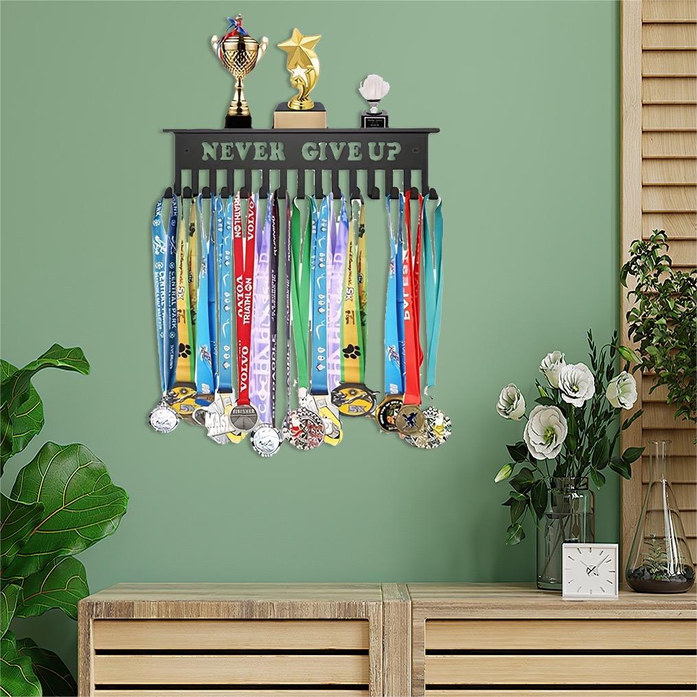 Sports Football Medal Display  - Model Kit Runner Organizer 评论和价格